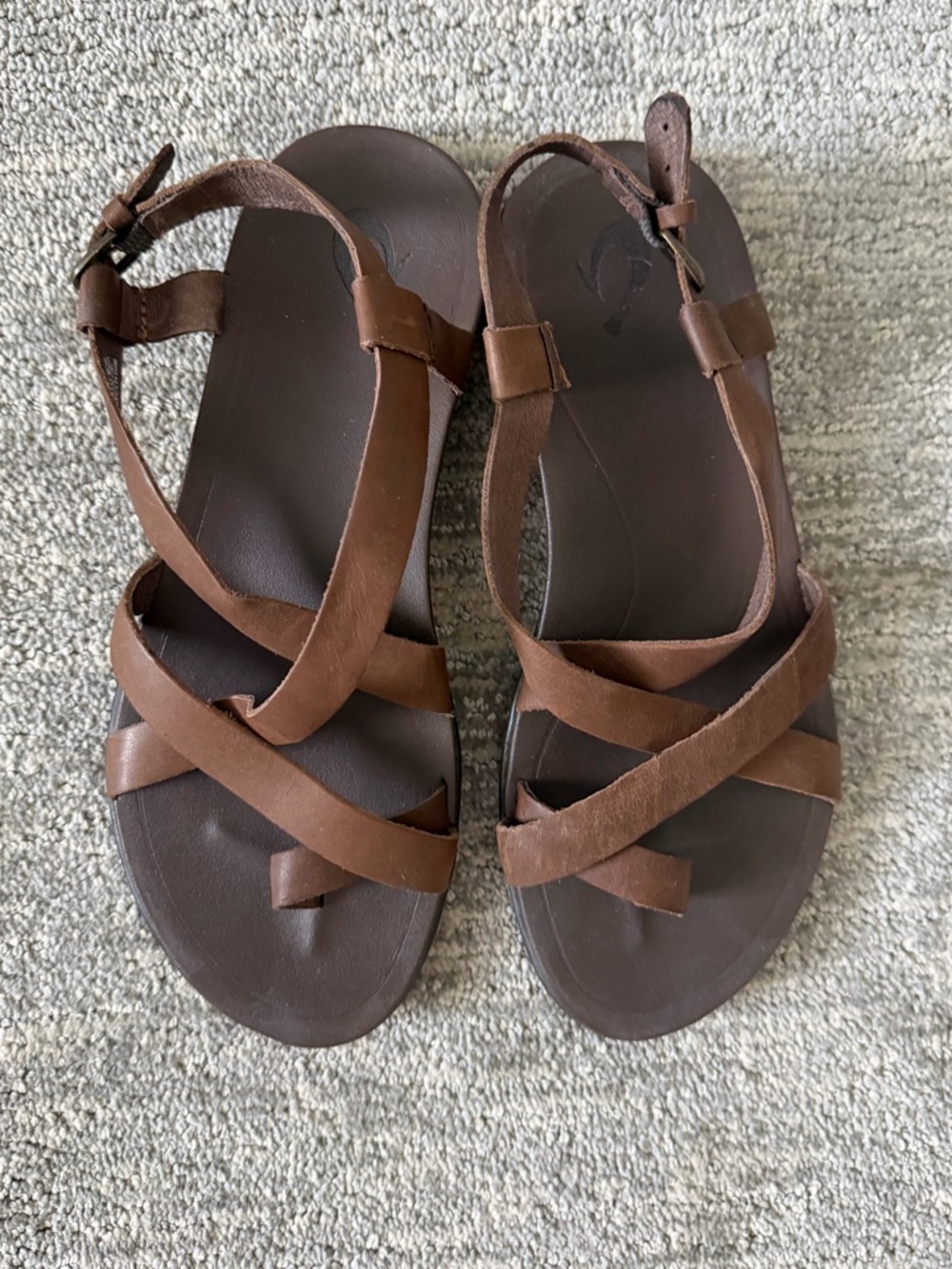 OluKai Upena Women’s Leather Sandals in Kona Brown - Picture 5 of 7
